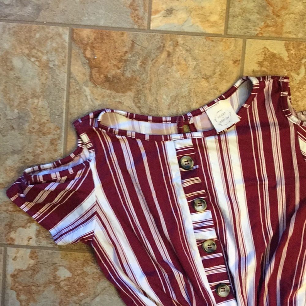 Cold-Shoulder Romper - Picture 4 of 8